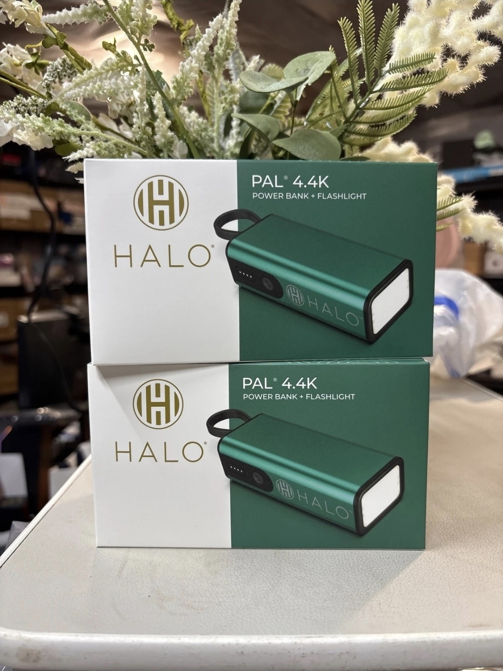 Halo PAL 4.4K Power Bank + Flashlight - Green